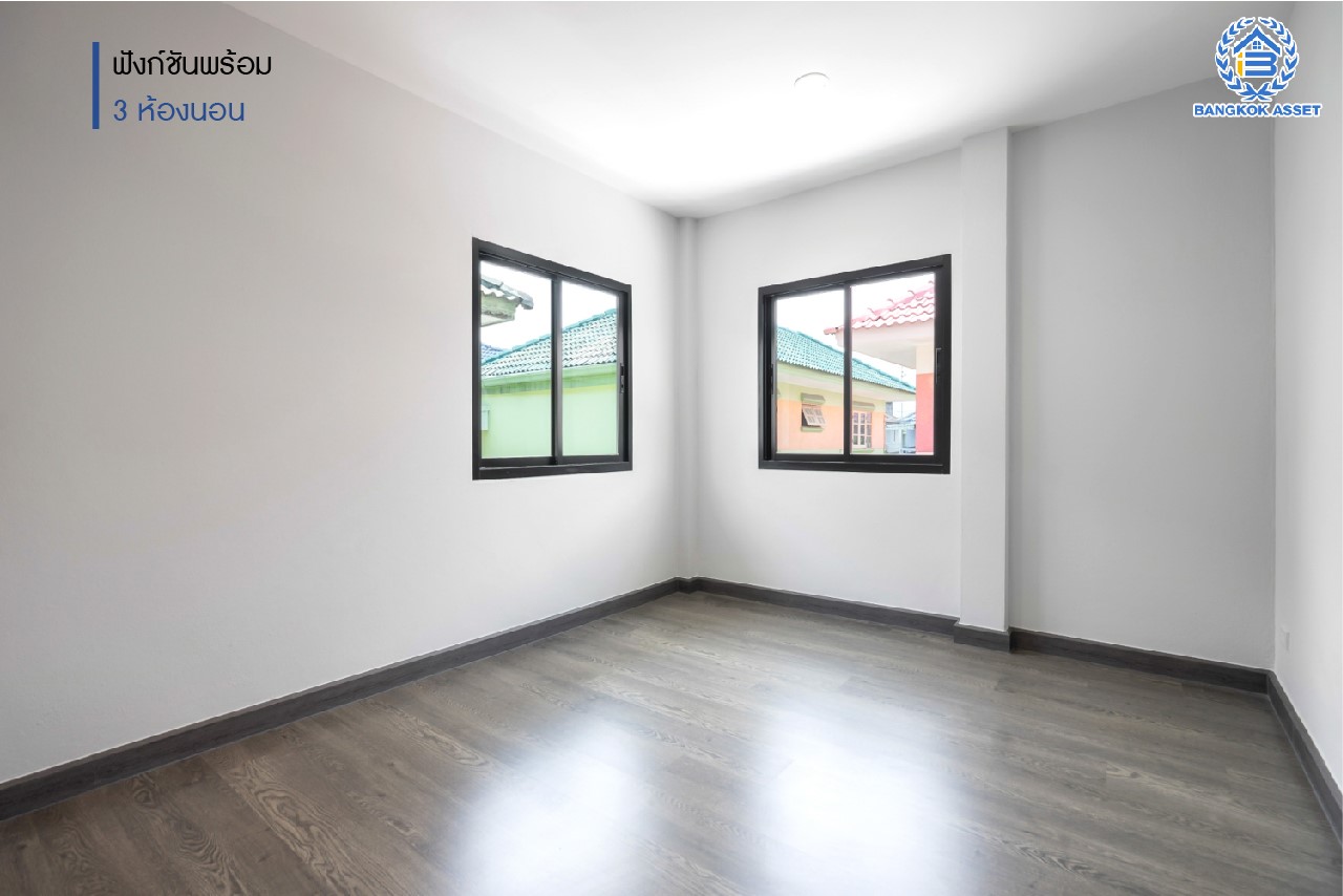 บ้านมือสองตกแต่งใหม่ ม.ชนชื่น1 ทวีวัฒนา เนื้อที่ 50 ตร.ว. ฟังก์ชัน 3 ห้องนอน 2 ห้องน้ำ 1 ห้องอเนกประสงค์ จอดรถได้ 2 คัน บรรยากาศ Private หน้าโครงการติดสวนสาธารณะทวีวนารมย์ บนทำเลศักยภาพเชื่อมต่อหลายเส้นทาง ใกล้เซ็นทรัลปิ่นเกล้า, เซ็นทรัลศาลายา, ม.มหิดล , ทางด่วน "กาญจนาภิเษก"...